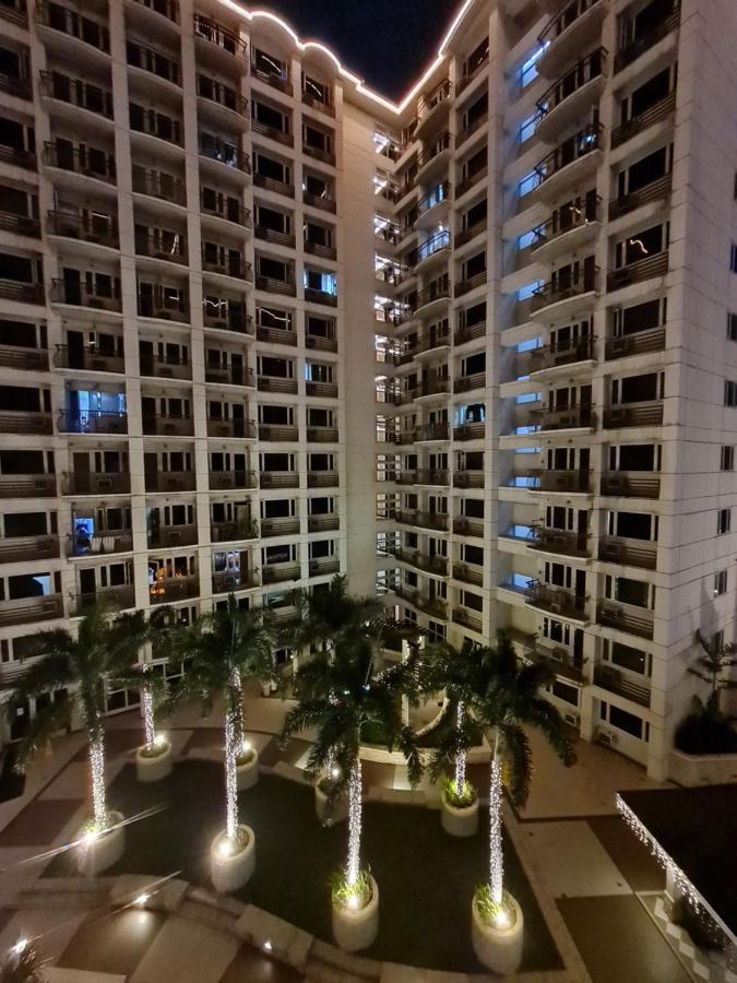 Solemare Parksuites Condominium - Condo R Us Manila Kültér fotó